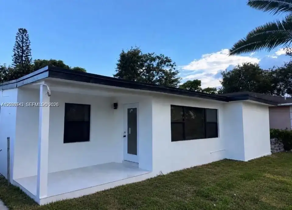 2324 Service Rd, Opa-Locka FL 33054