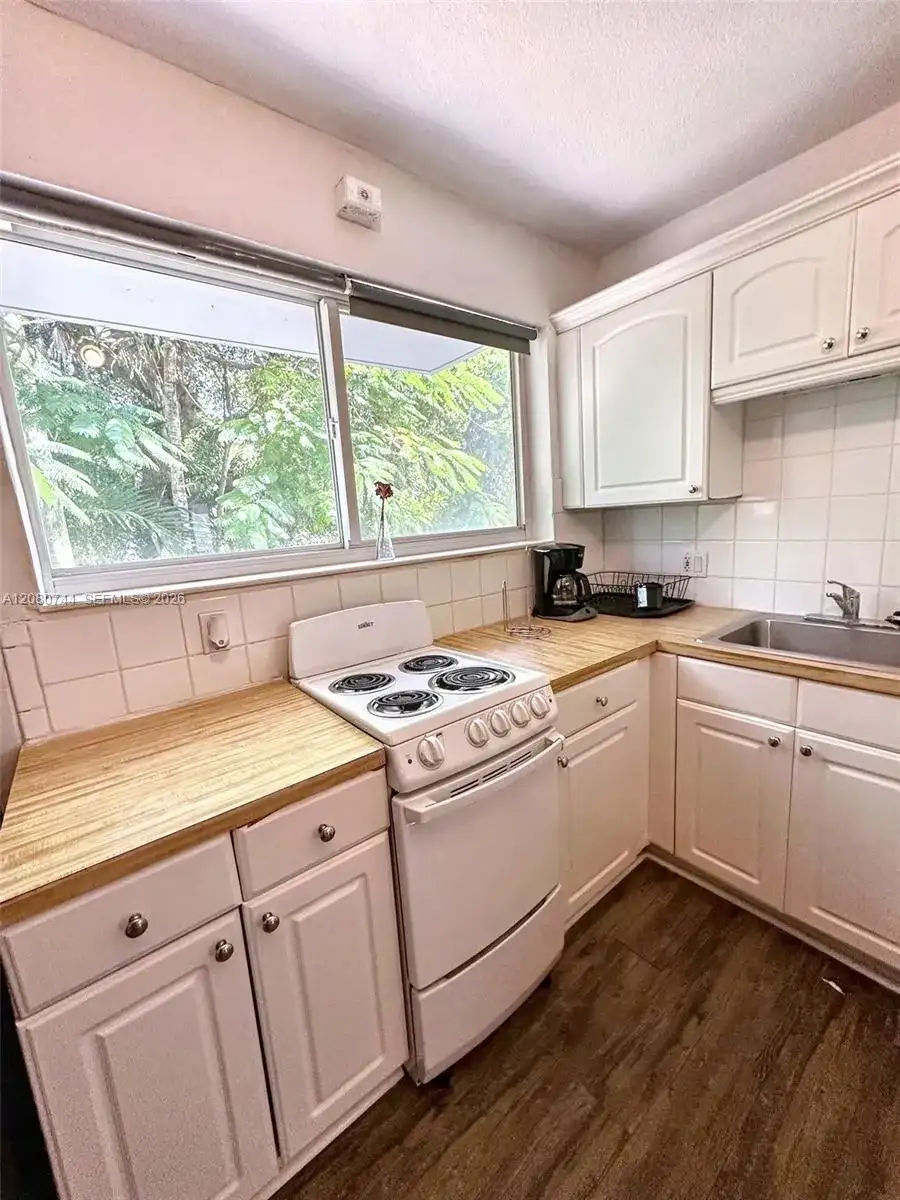 3071 SW 27th Ave # 19, Miami FL 33133 photo 5