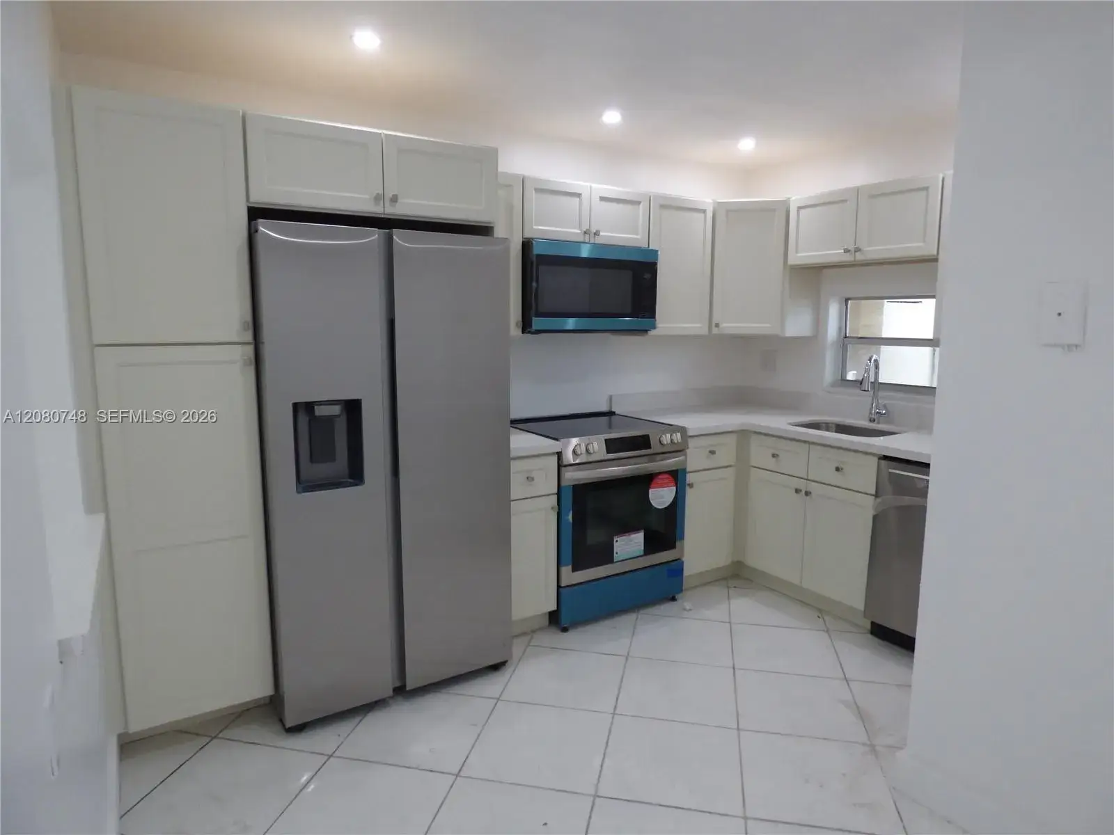 361 S Hollybrook Dr # 302, Pembroke Pines FL 33025