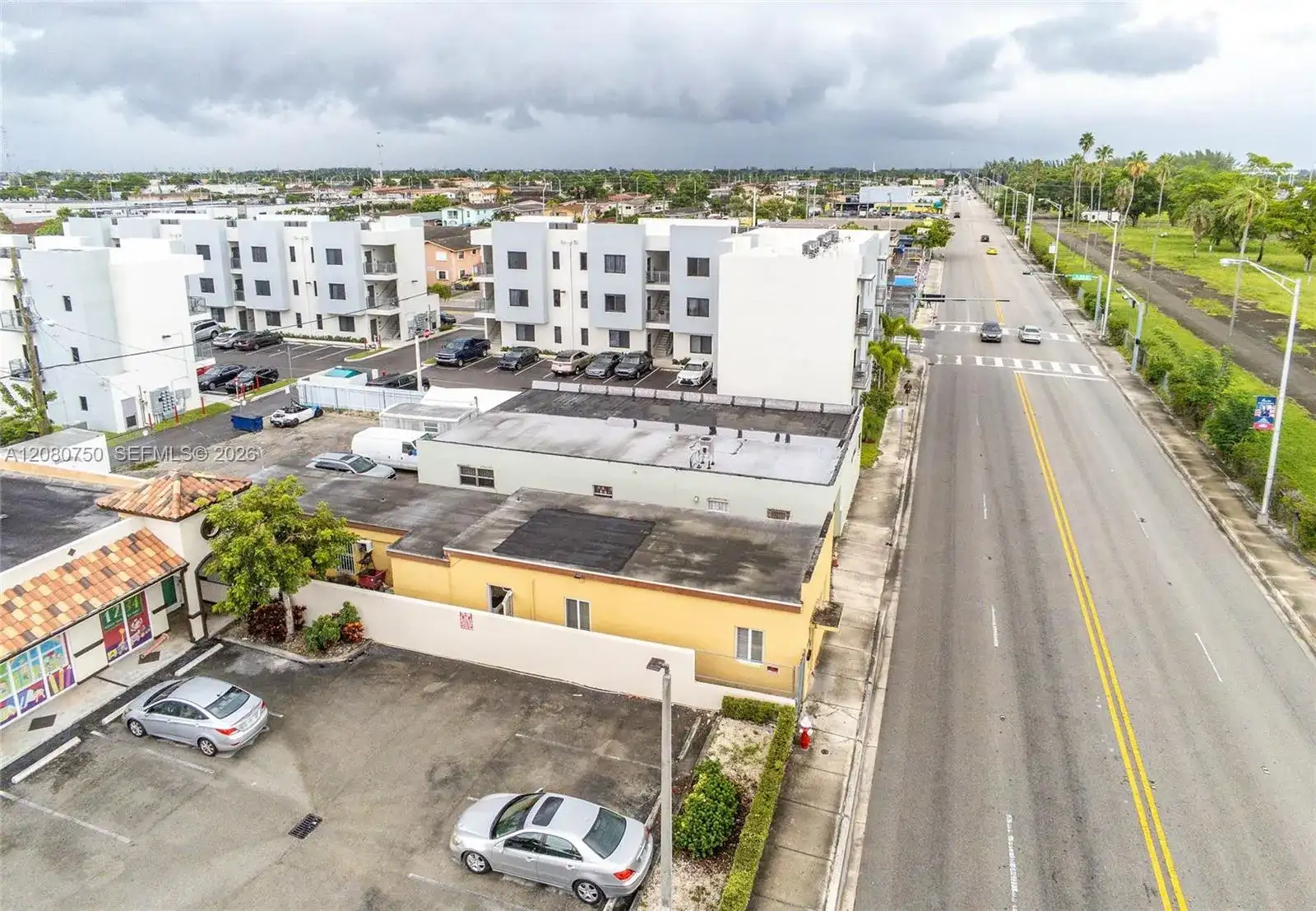 2250 Palm Ave, Hialeah FL 33010 photo 2