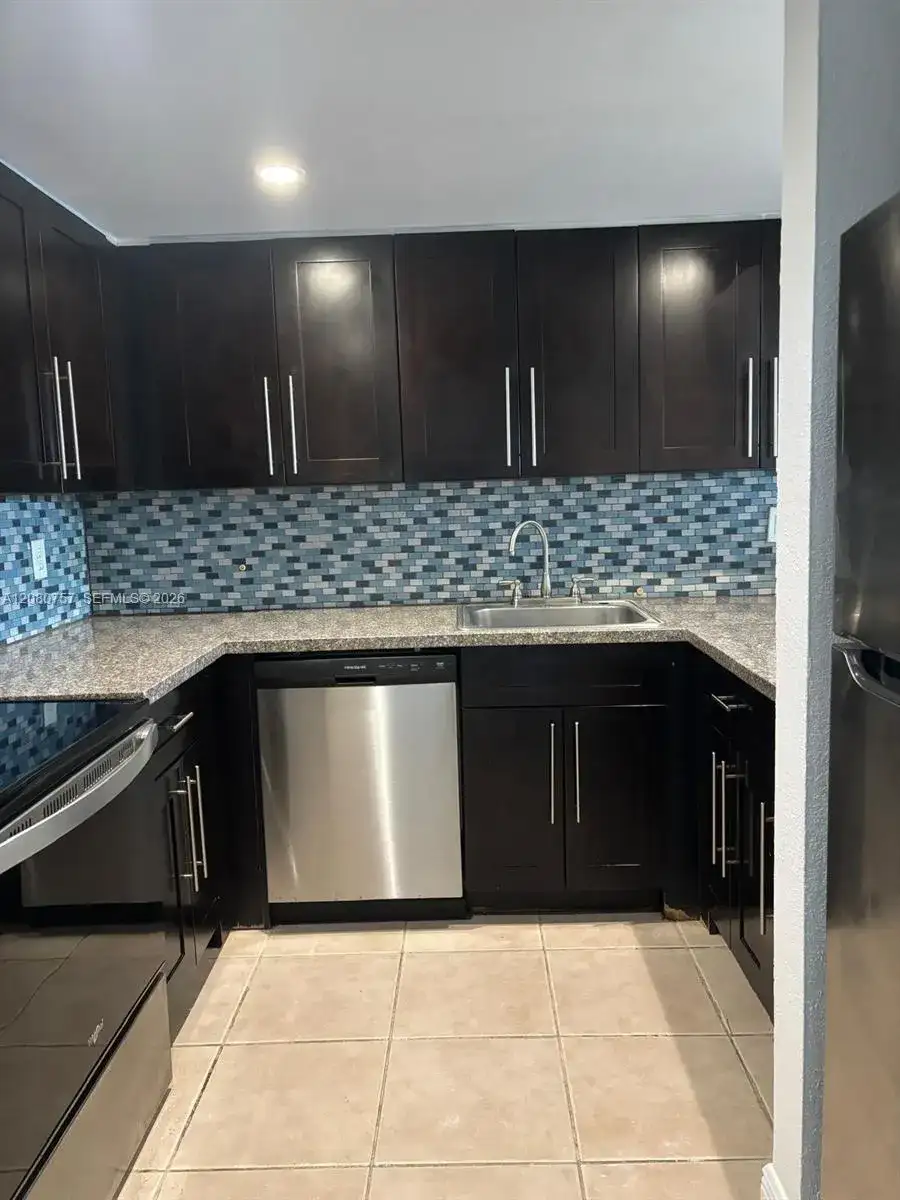 6970 NW 186th St # 505, Hialeah FL 33015 photo 3