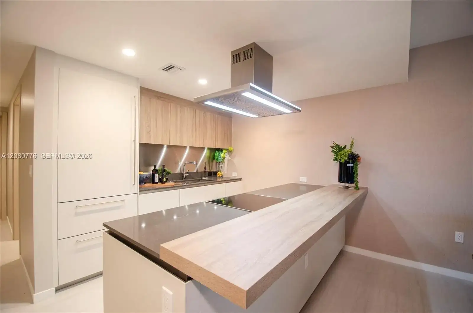 1000 Brickell Plz # 4207, Miami FL 33131 photo 3
