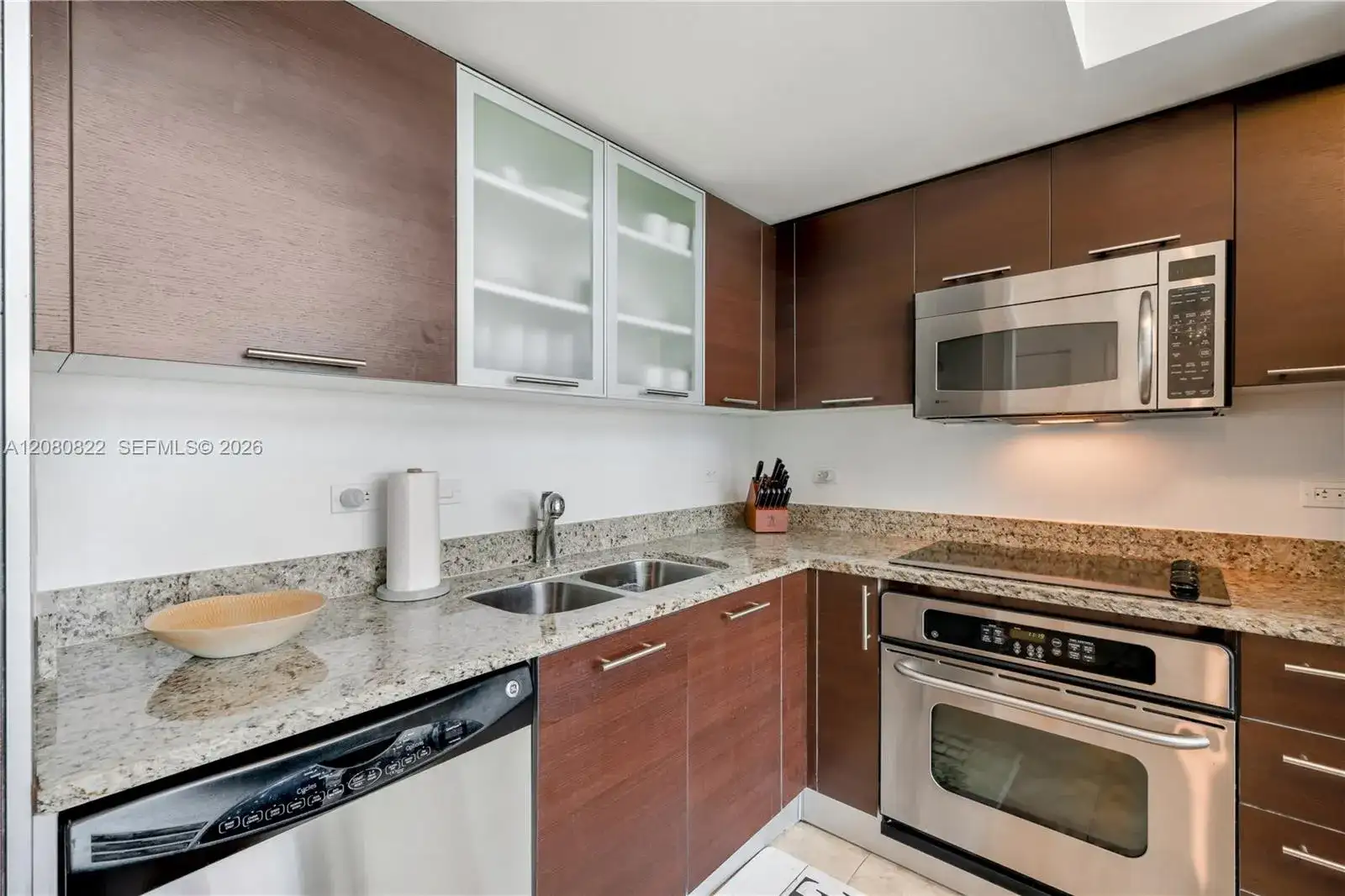 41 SE 5th St # 1607, Miami FL 33131 photo 3