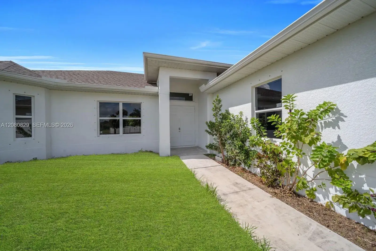 856 William Denver ST, Lehigh Acres FL 33974 photo 4