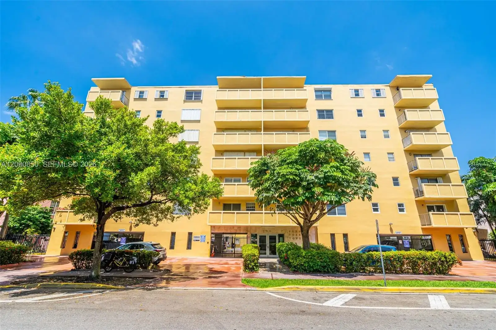 730 Pennsylvania Ave # 705, Miami Beach FL 33139 photo 2