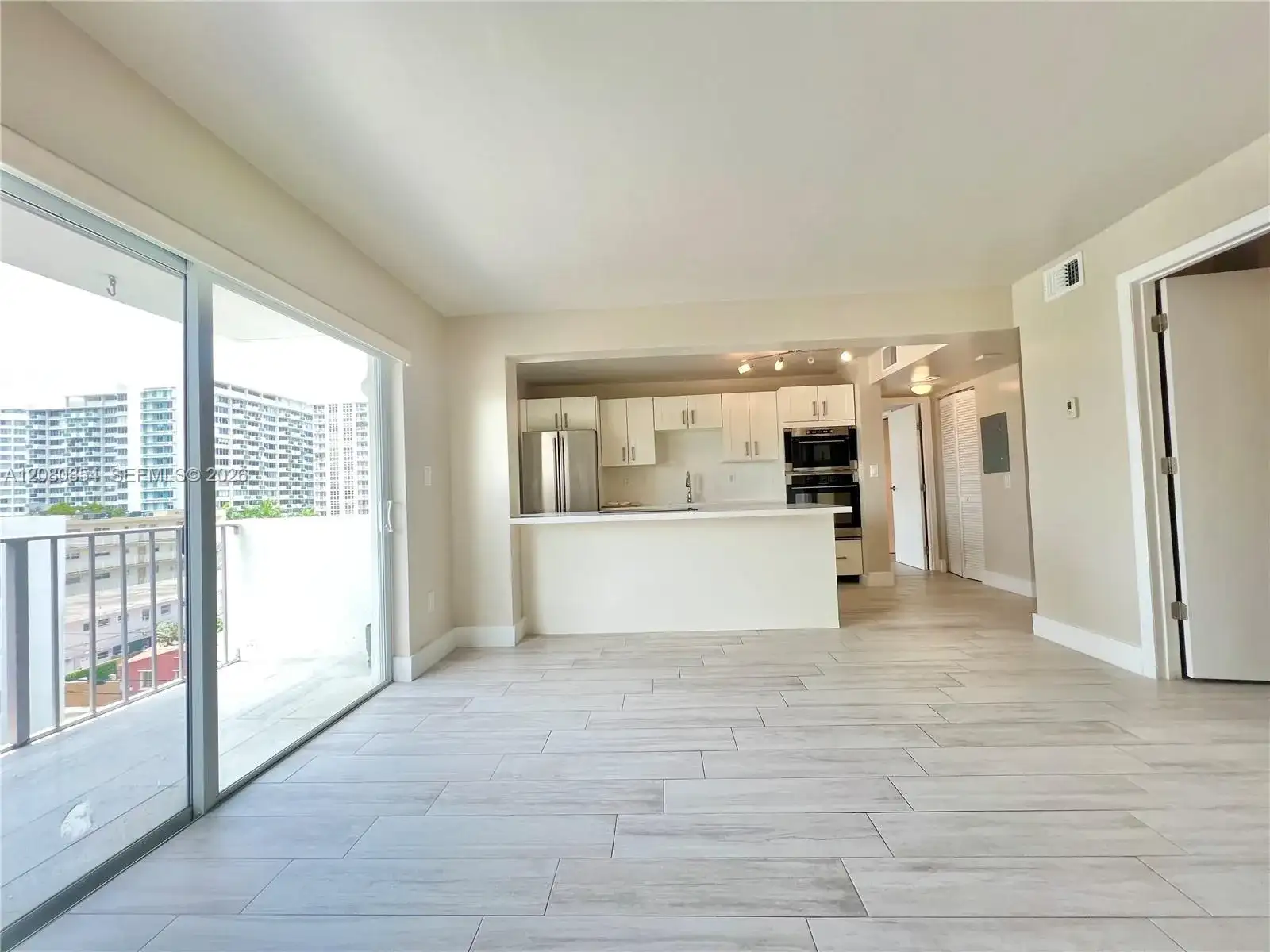 1300 Alton Rd # 6C, Miami Beach FL 33139 photo 2