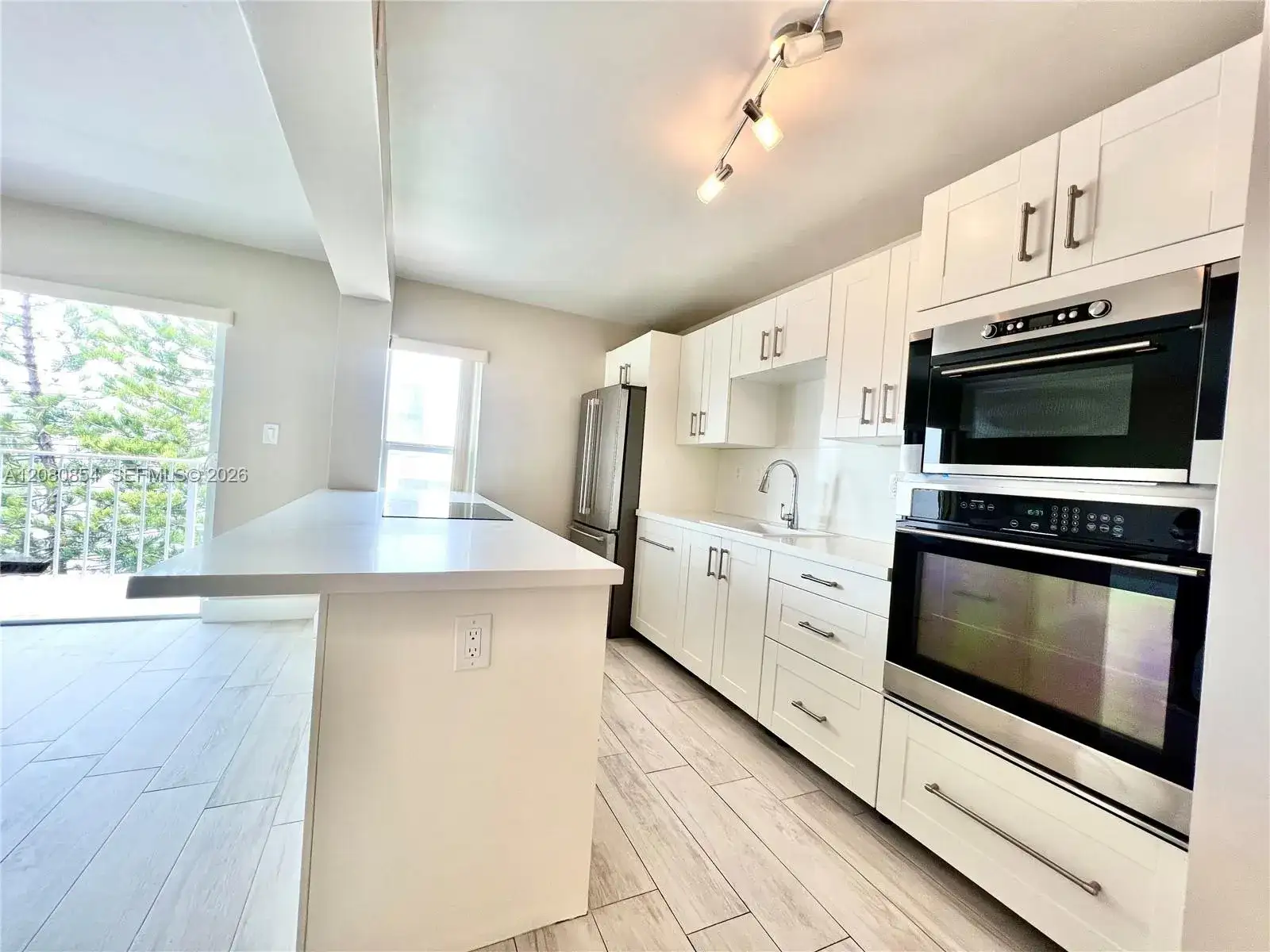 1300 Alton Rd # 6C, Miami Beach FL 33139 photo 4