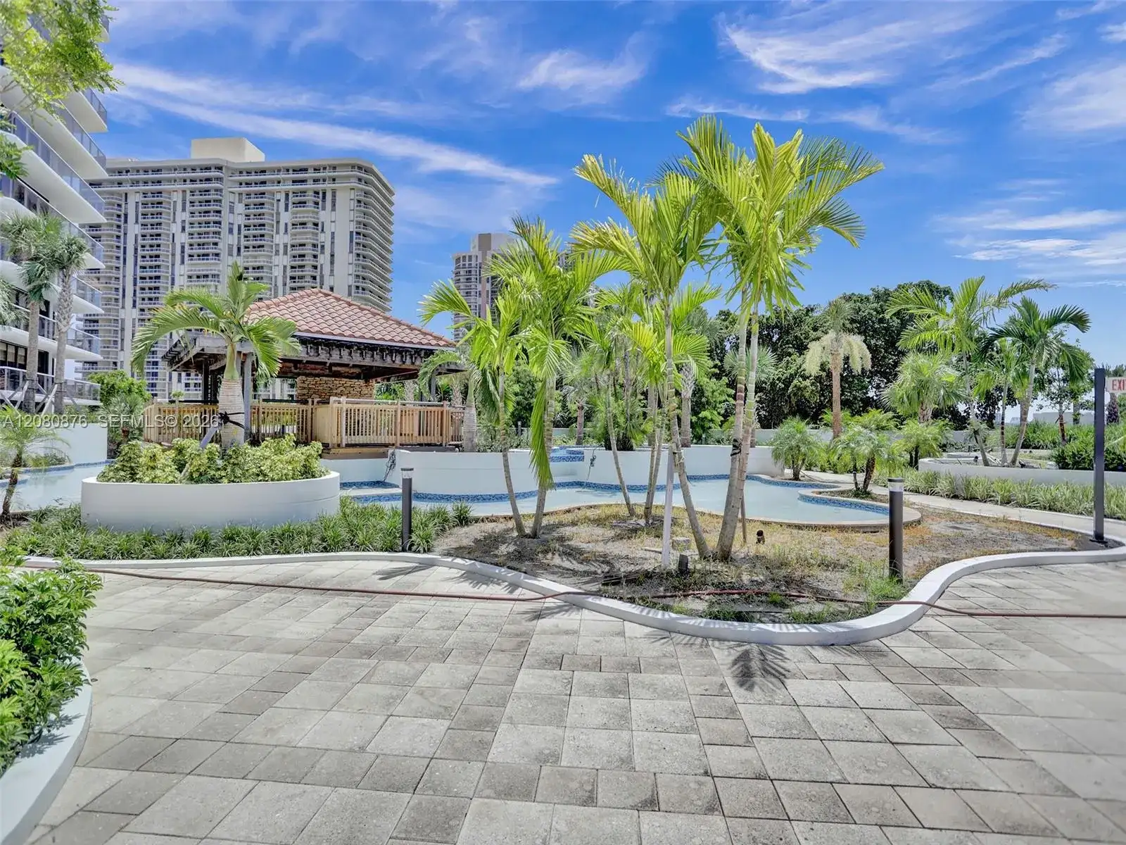 20281 E Country Club Dr, Aventura FL 33180 photo 5