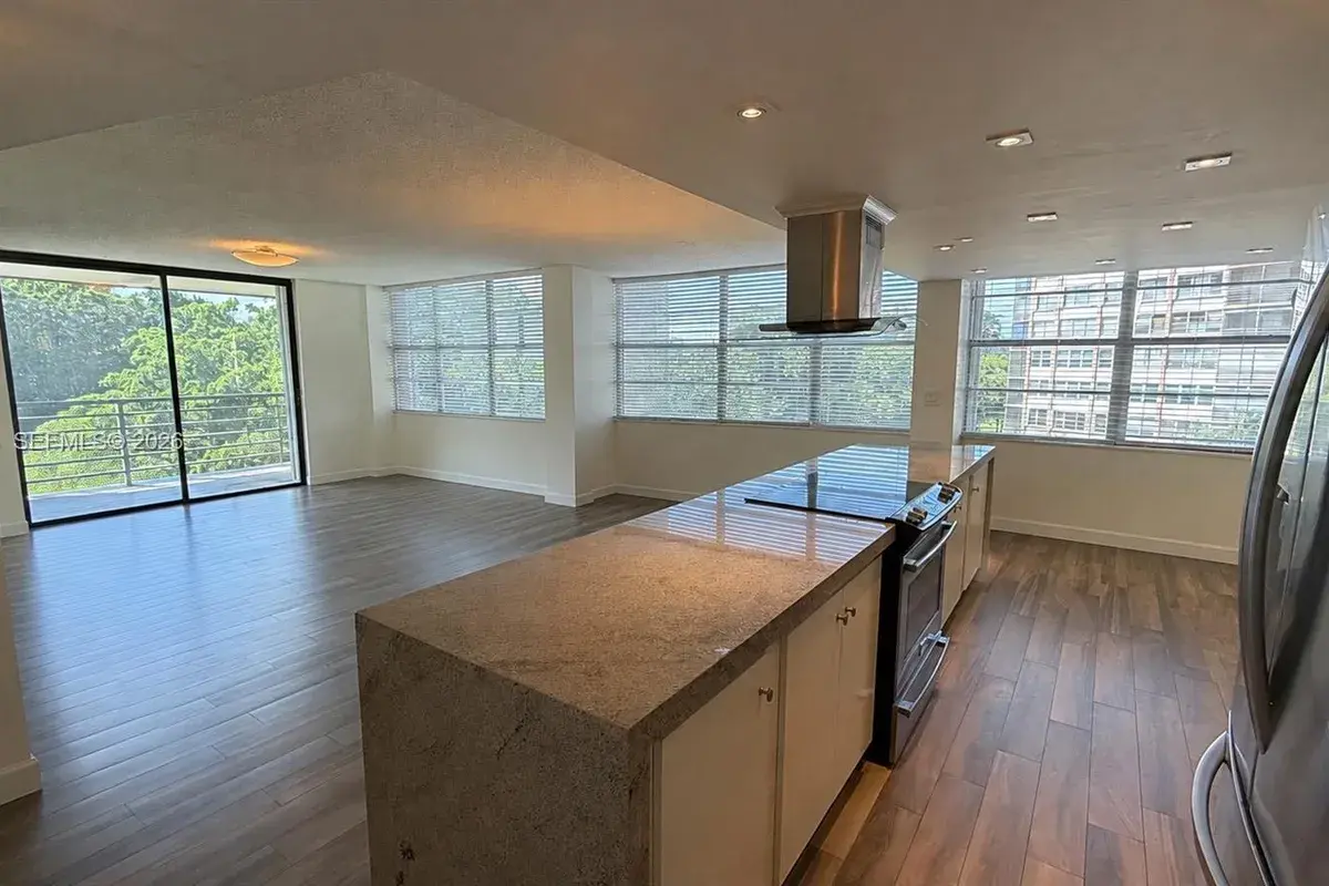 1200 Saint Charles Pl # 411, Pembroke Pines FL 33026