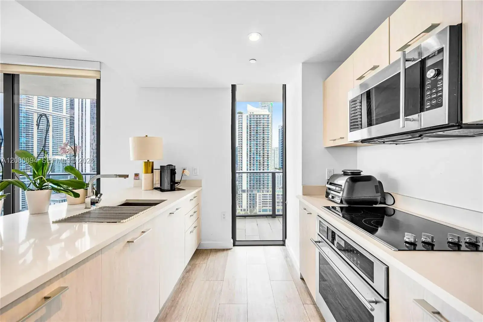 45 SW 9th St # 2103, Miami FL 33130 photo 5