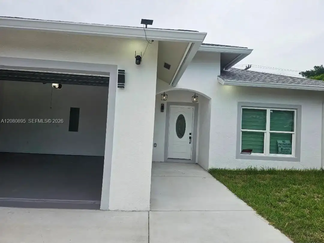 907 21st St, West Palm Beach FL 33407