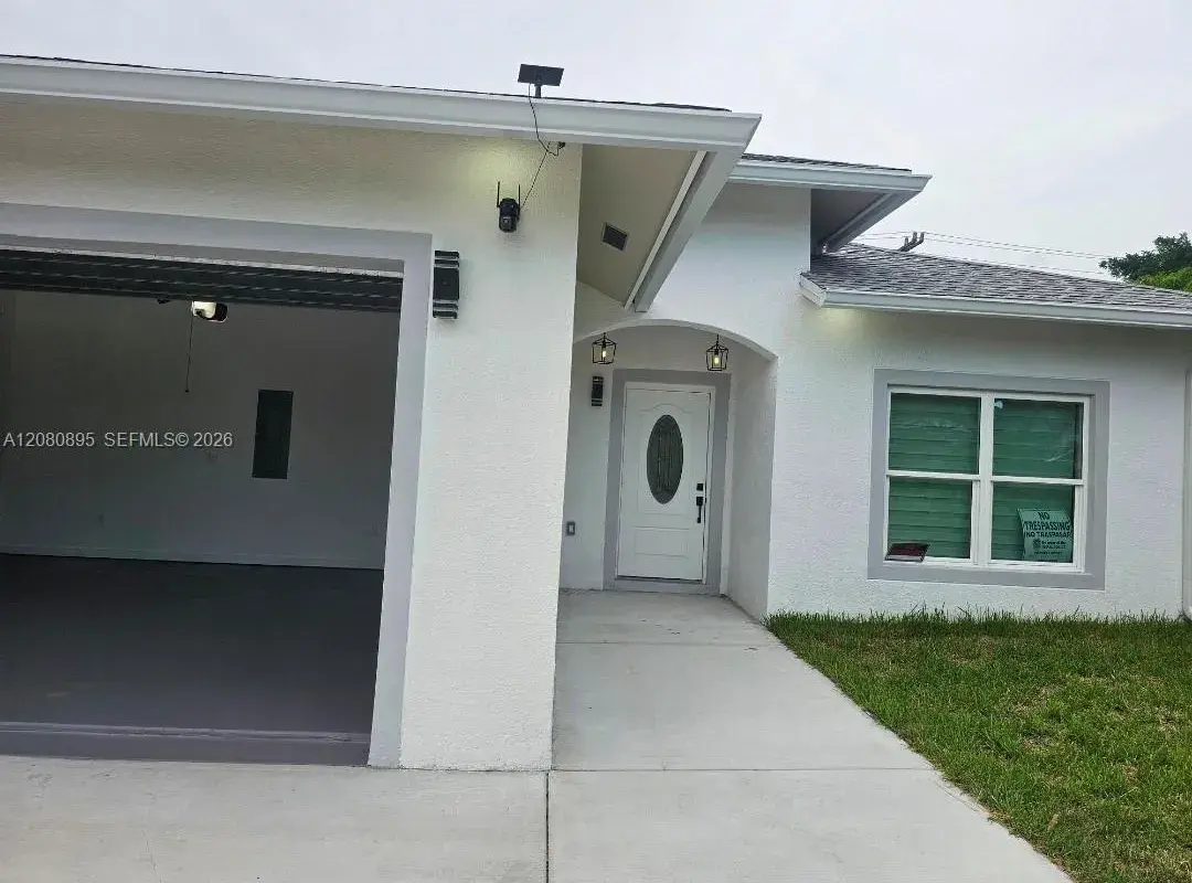 907 21st St, West Palm Beach FL 33407