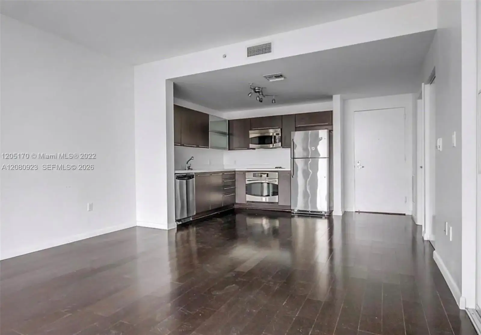 90 SW 3rd St # 2210, Miami FL 33130 photo 3