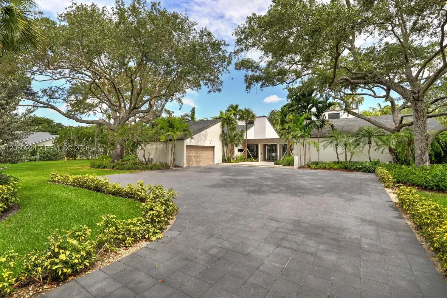 6121 SW 104th St, Pinecrest FL 33156 photo 3