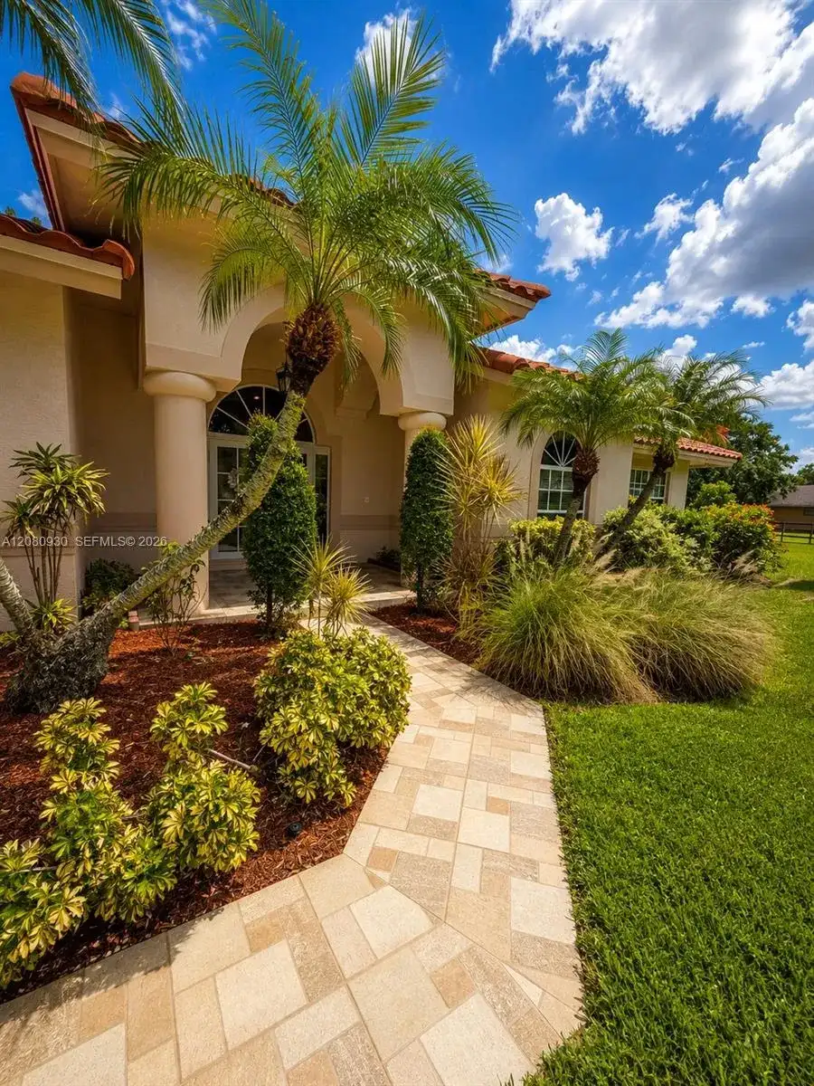 1100 NW 114th Ave, Plantation FL 33323 photo 4