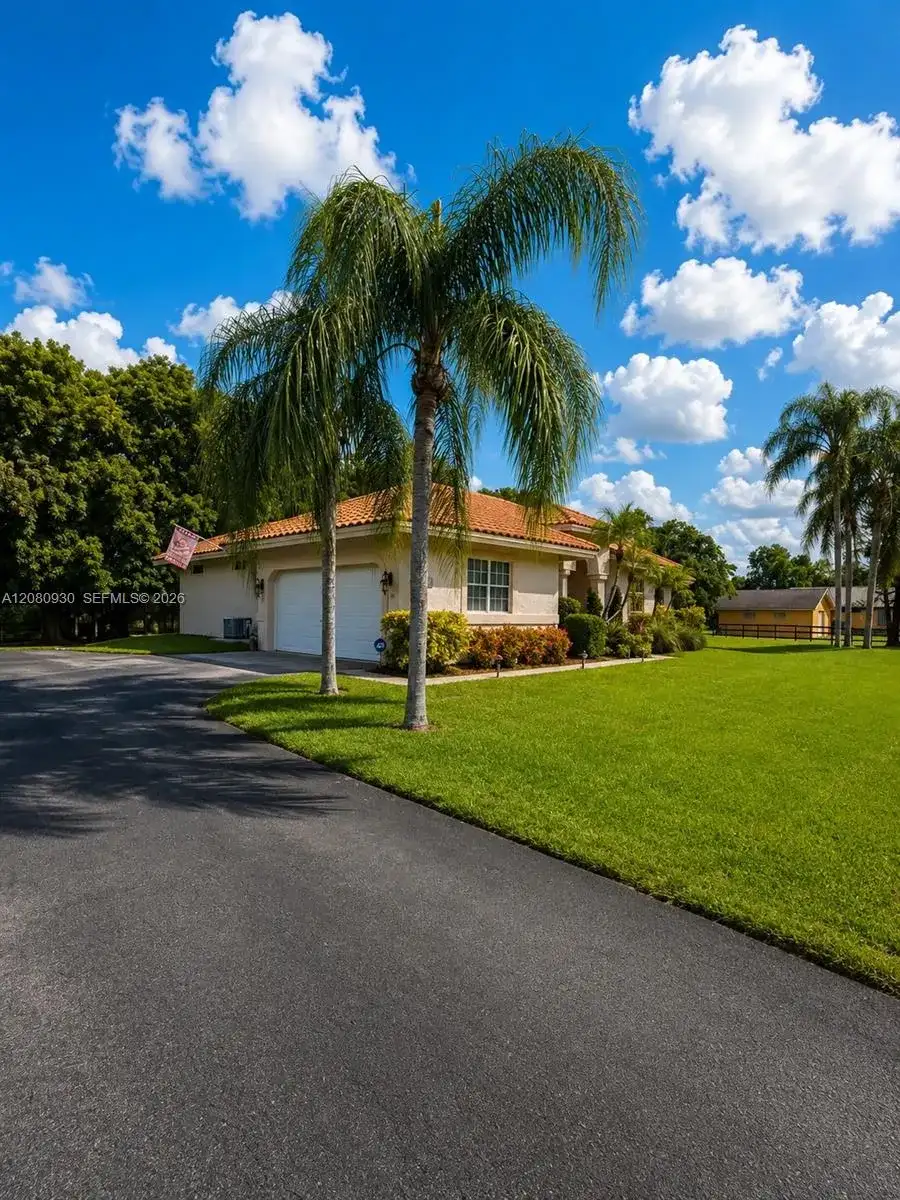 1100 NW 114th Ave, Plantation FL 33323 photo 5