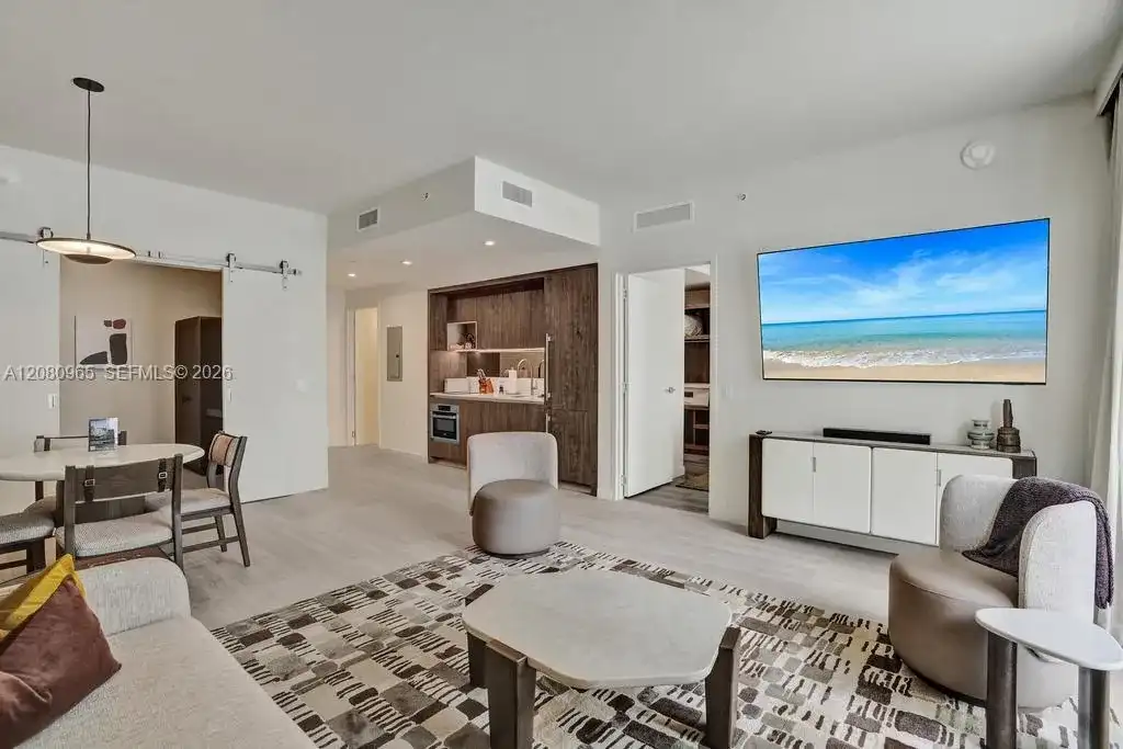 1611 SW 2nd Ave # 402, Miami FL 33129