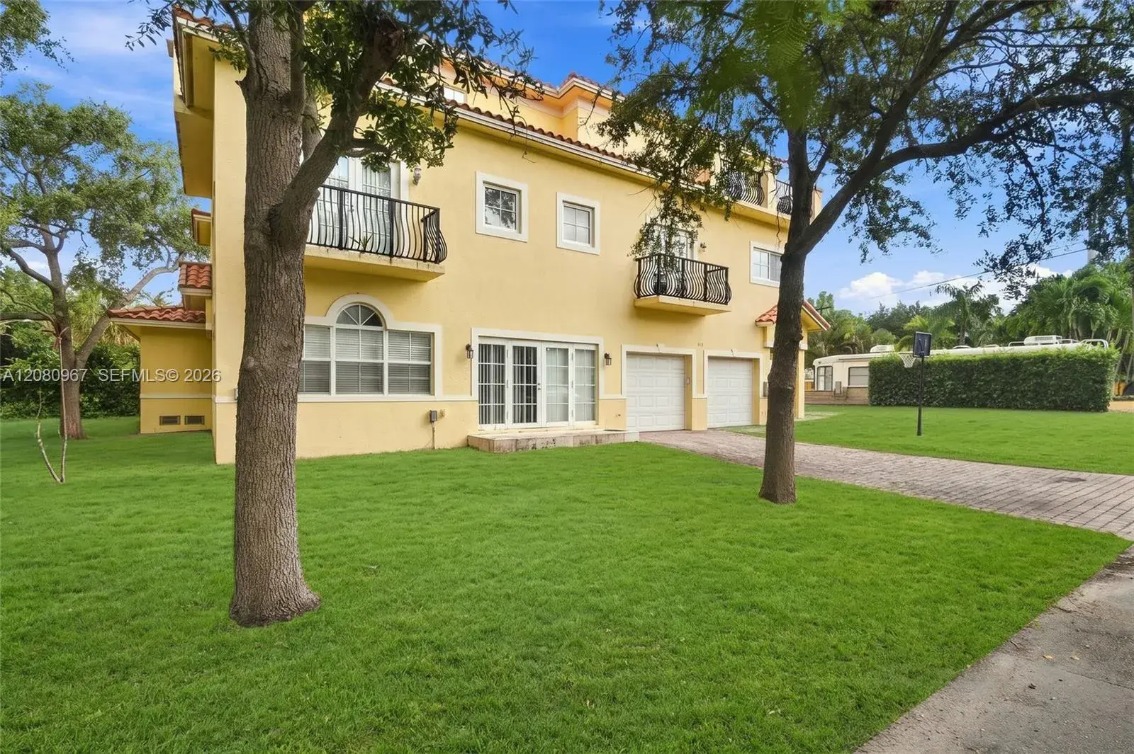913 SW 8th St # 2, Fort Lauderdale FL 33315