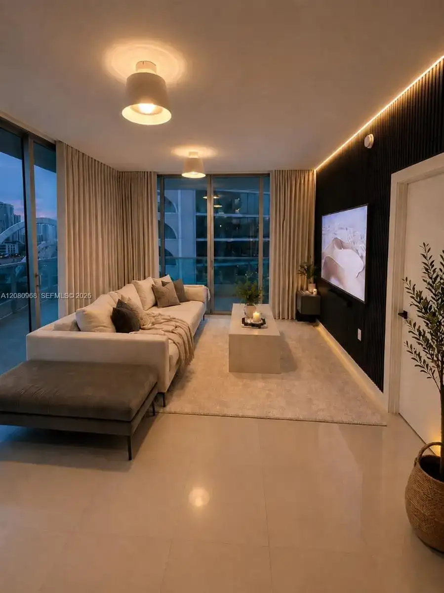 900 Biscayne Blvd # 2112, Miami FL 33132 photo 4