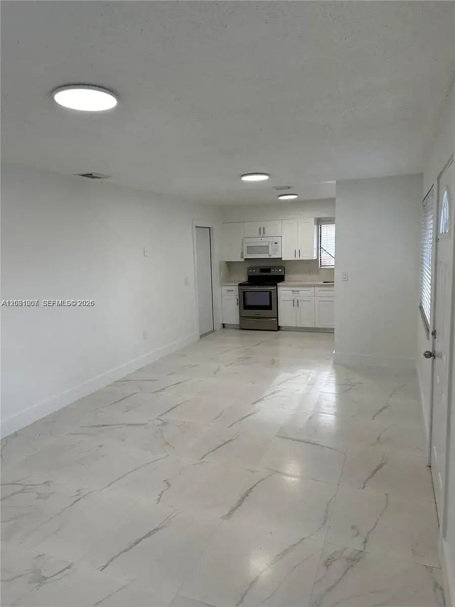 324 E 34th # 1, Hialeah FL 33013 photo 3