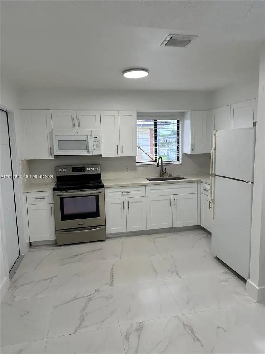 324 E 34th # 1, Hialeah FL 33013 photo 4