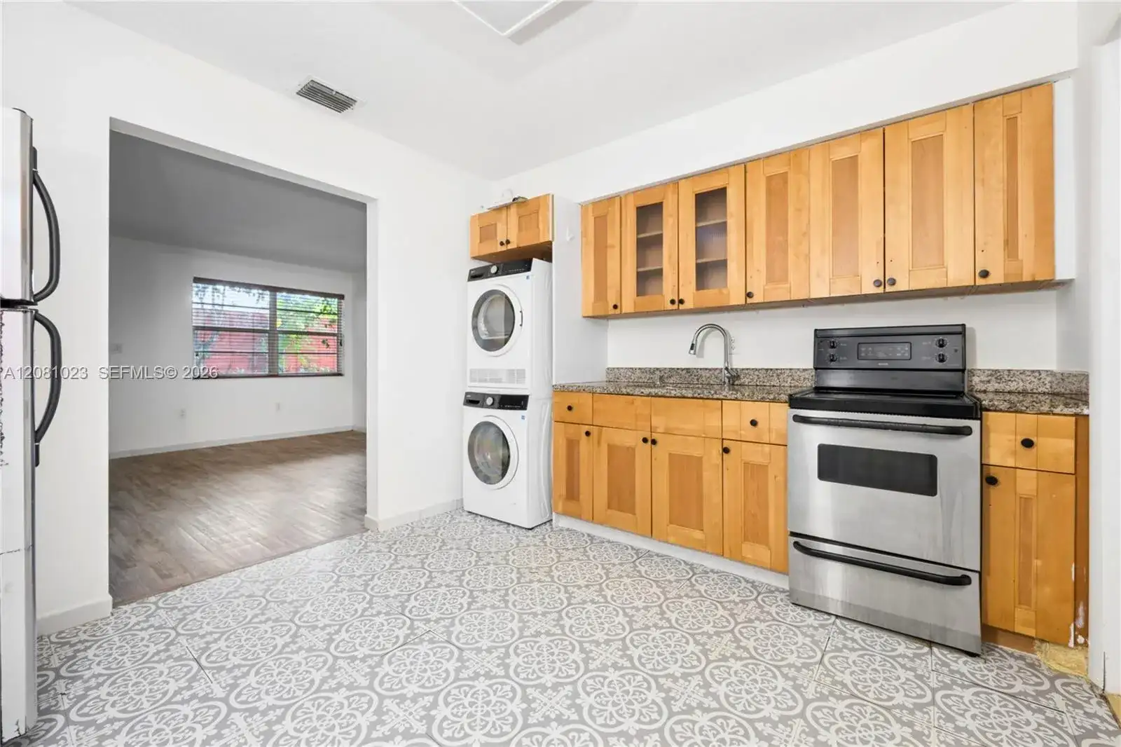2928 Louise St # 30, Miami FL 33133 photo 4
