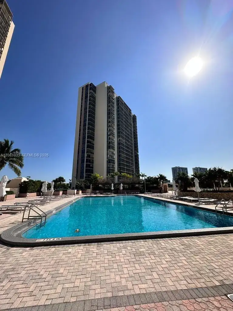 20335 W Country Club Dr # 2302, Aventura FL 33180 photo 2