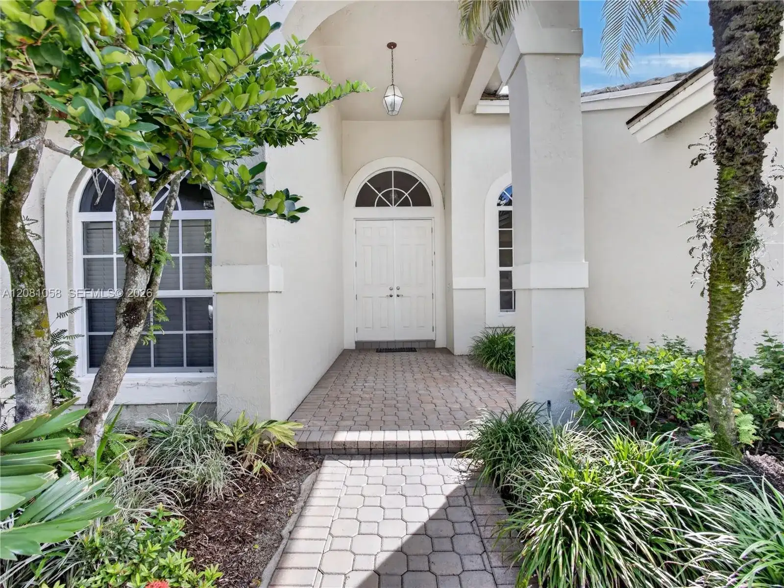 3098 Lakewood Cir, Weston FL 33332 photo 4