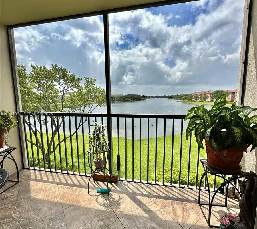 13800 SW 5th Ct # 311M, Pembroke Pines FL 33027