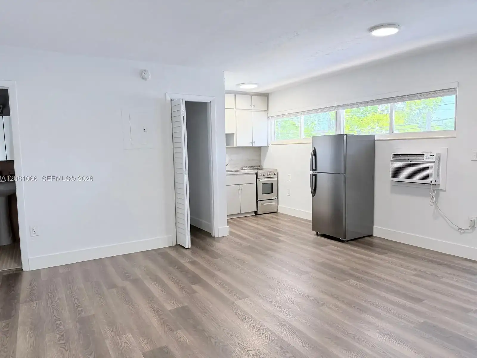 100 Madeira Ave # 7, Coral Gables FL 33134 photo 2