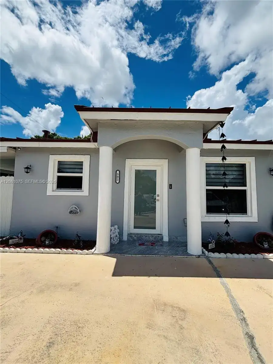 502 NW 7th Ave, Homestead FL 33030 photo 2