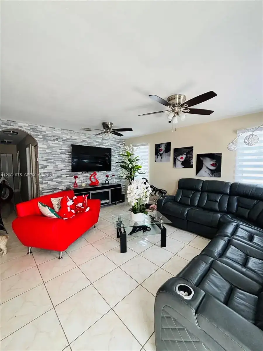 502 NW 7th Ave, Homestead FL 33030 photo 5