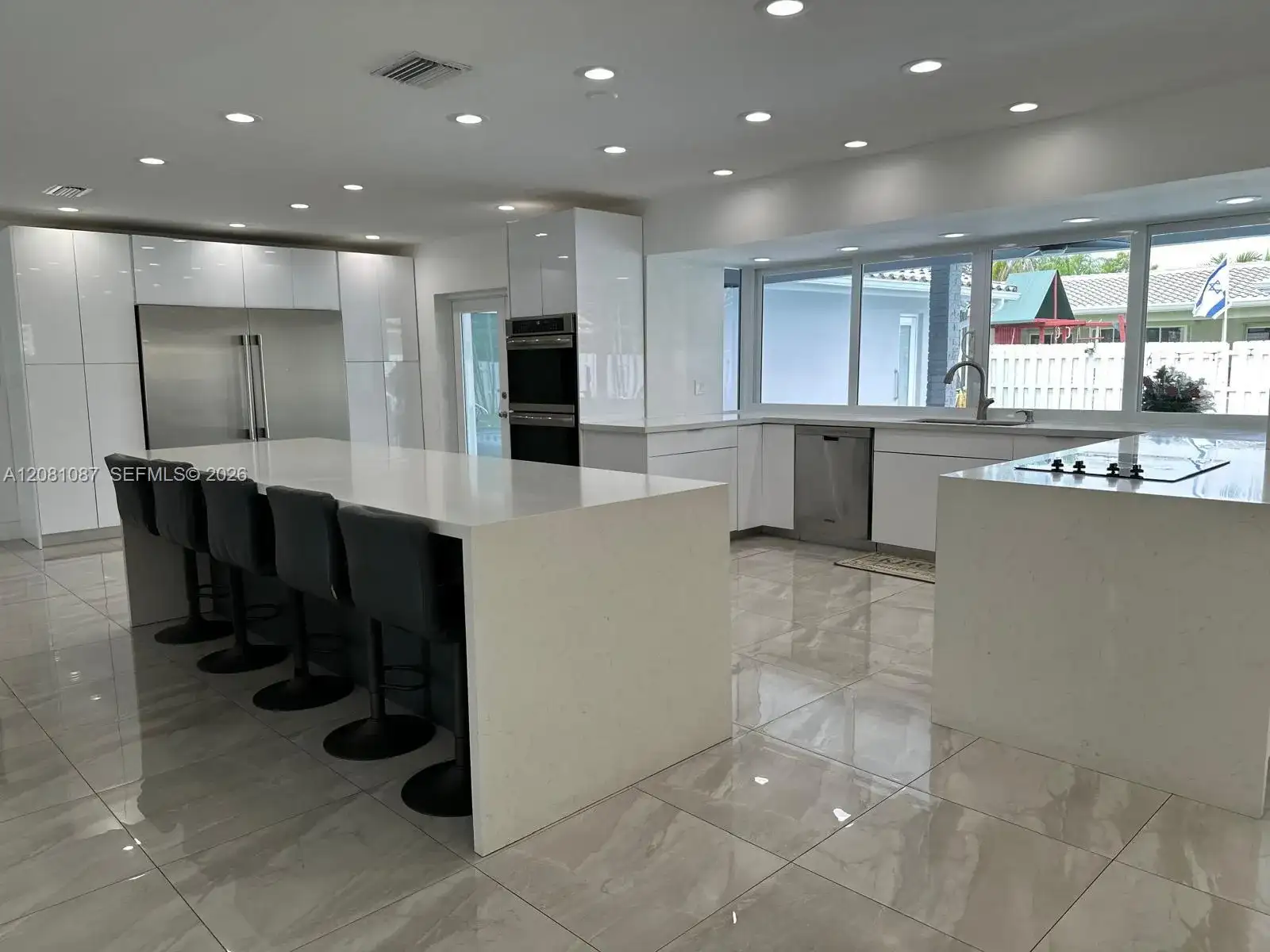 3750 N 54th Ave, Hollywood FL 33021 photo 2