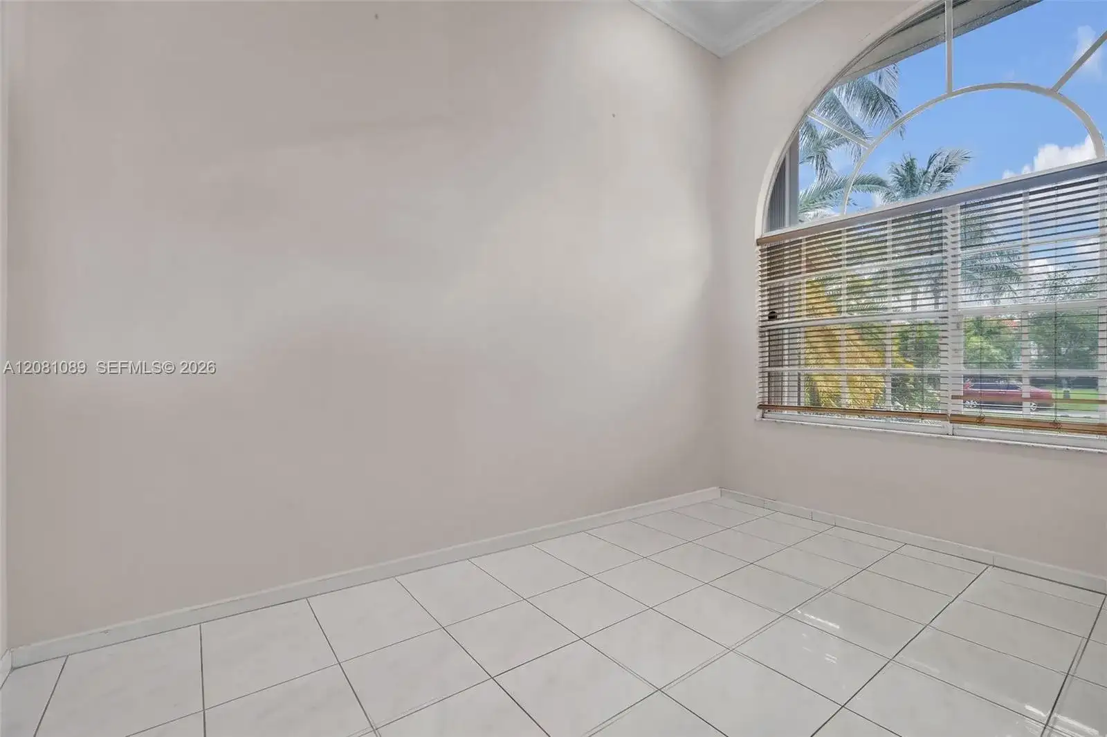 10485 NW 132nd St, Hialeah Gardens FL 33018 photo 3