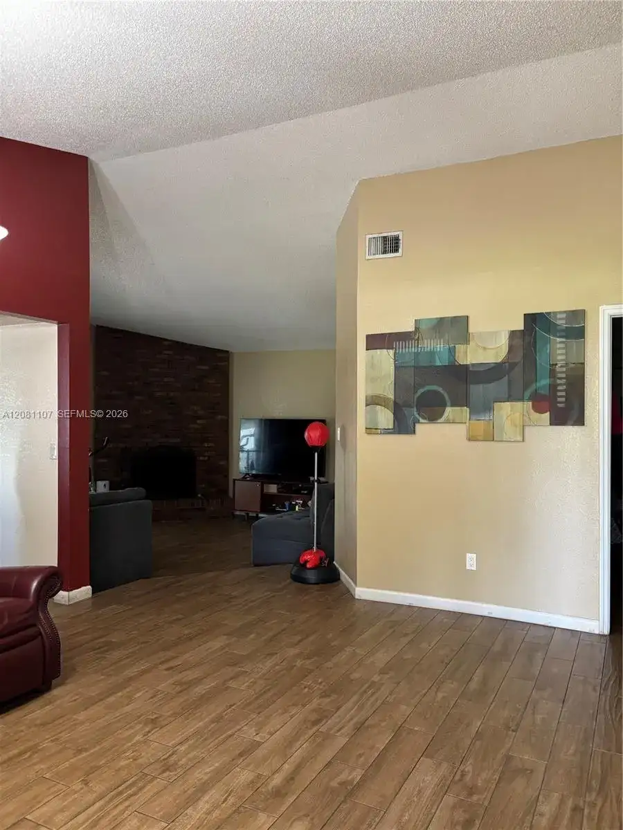 1348 Ortega ST, Winter Spring, Other City - In The State Of Florida FL 32708 photo 4