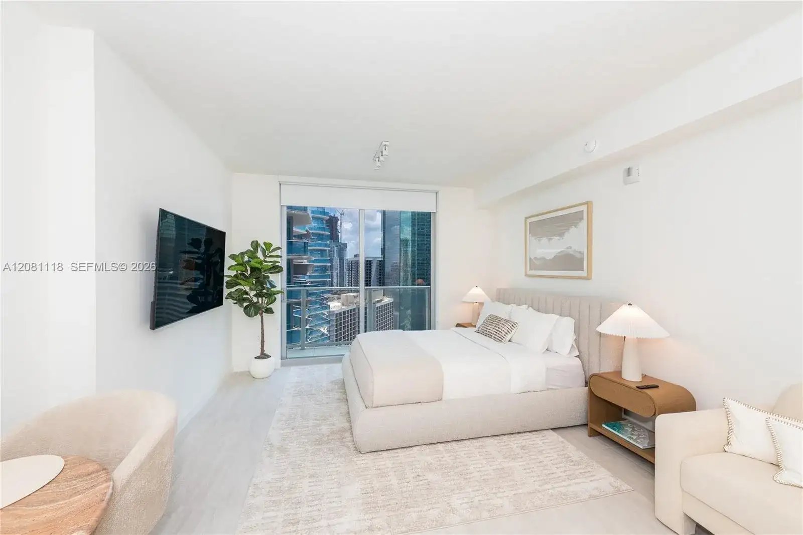 77 SE 5th St # 3204, Miami FL 33131 photo 5