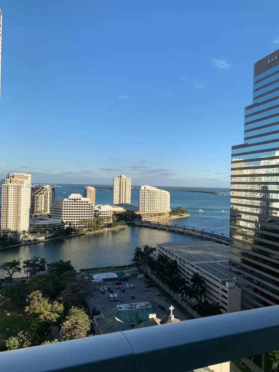 500 Brickell Ave # 3000, Miami FL 33131 photo 2