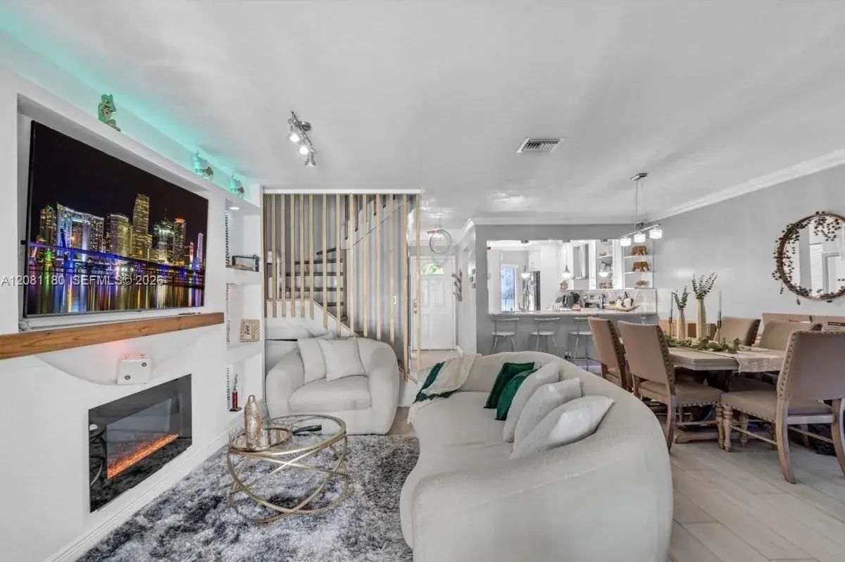 789 Crystal Lake Dr, Deerfield Beach FL 33064