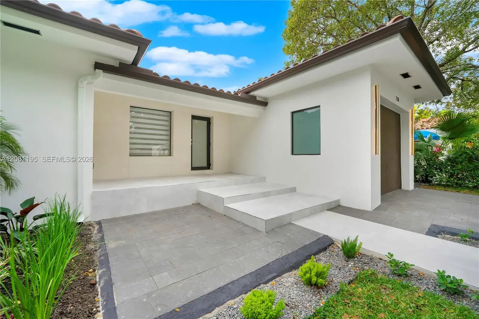 728 Majorca Ave, Coral Gables FL 33134 photo 3