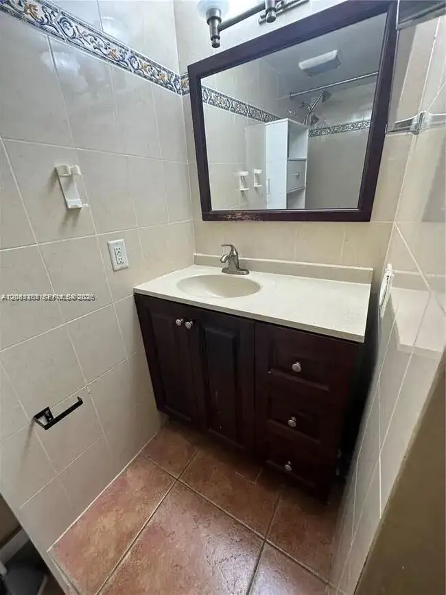 1801 S Treasure Dr # 112, North Bay Village FL 33141 photo 3