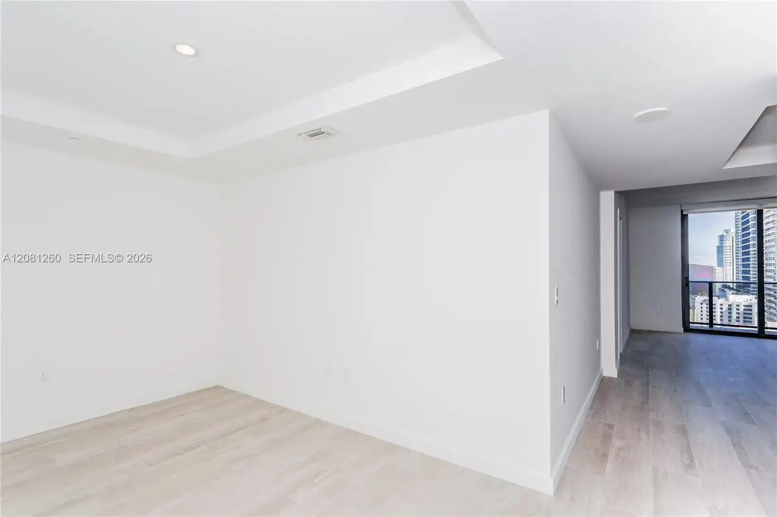 45 SW 9th St # 3204, Miami FL 33130 photo 3