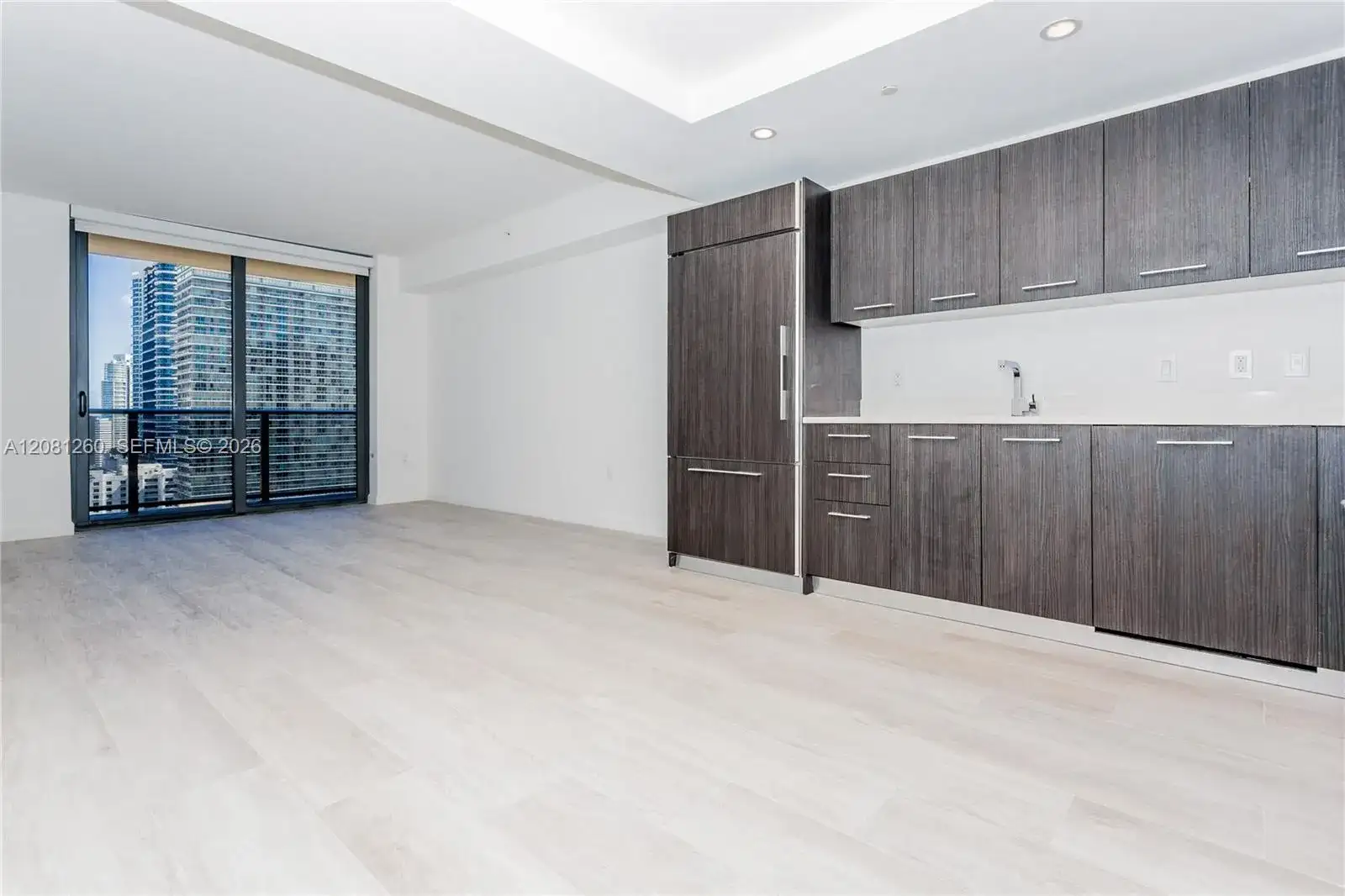 45 SW 9th St # 3204, Miami FL 33130 photo 4