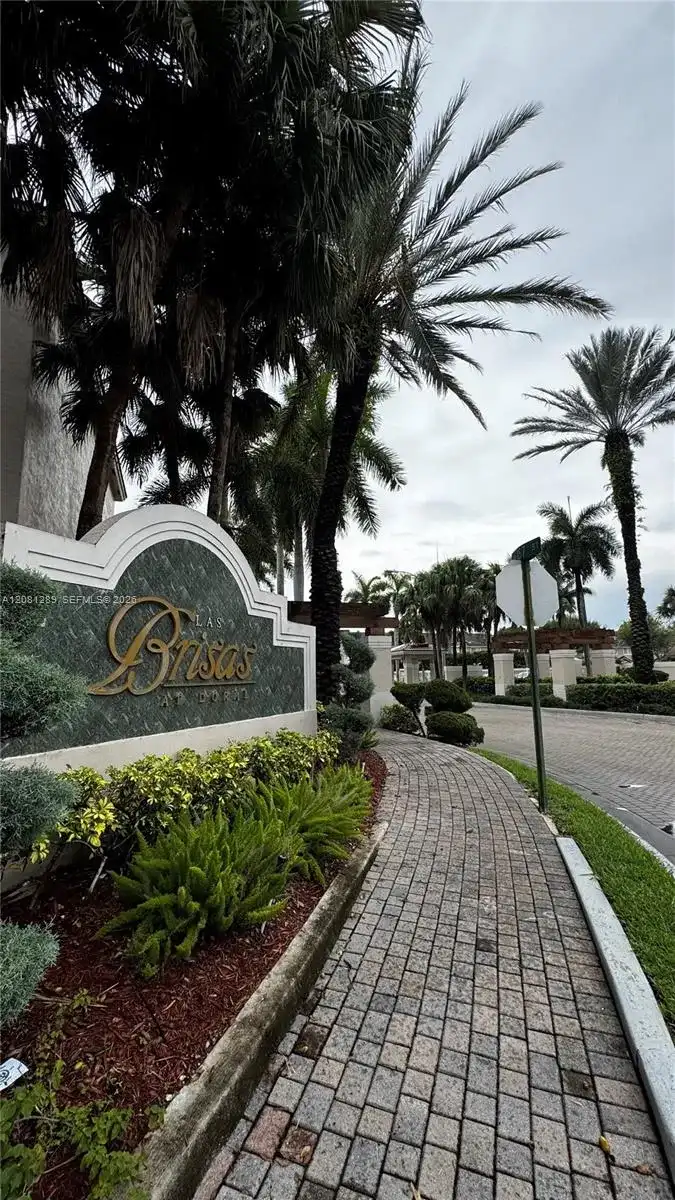 5630 NW 114th Path # 101, Doral FL 33178