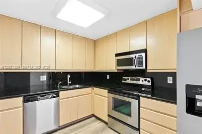 2500 Parkview Dr # 1216, Hallandale Beach FL 33009