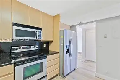 2500 Parkview Dr # 1216, Hallandale Beach FL 33009 photo 2