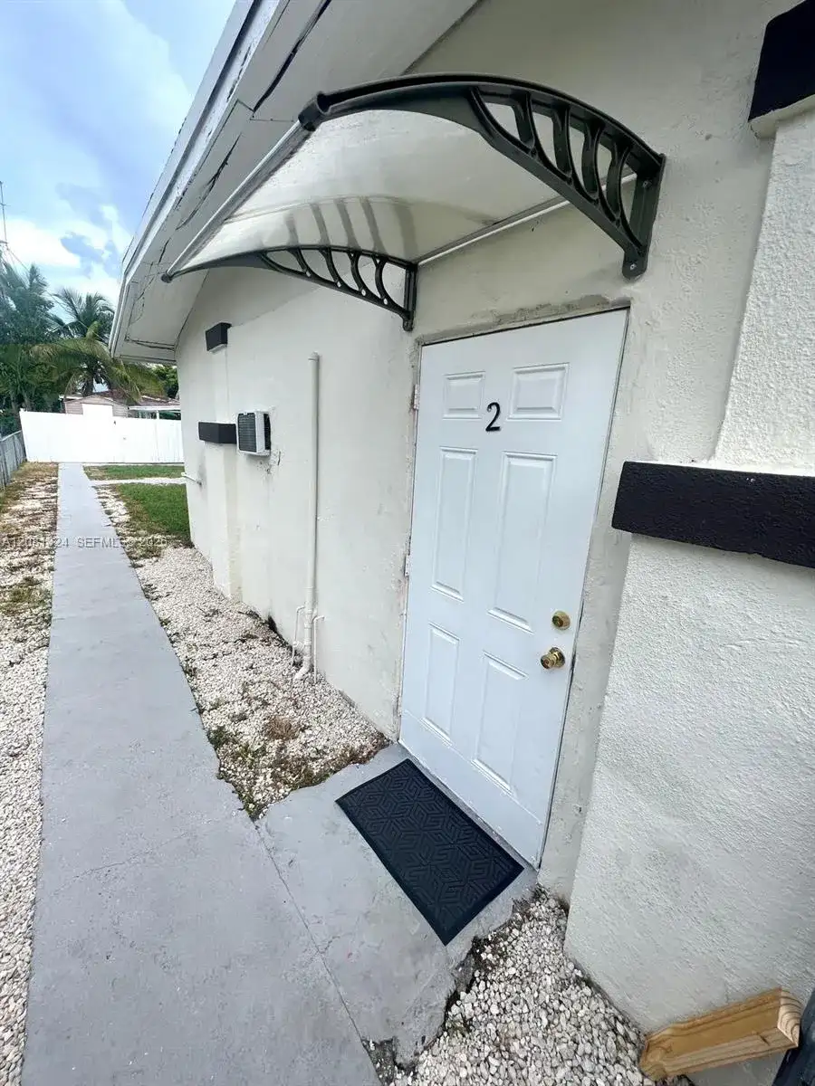 2224 SW 11th St # 2, Miami FL 33135 photo 2