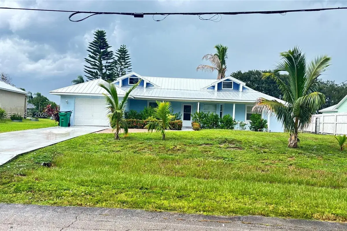 445 SW Cherryhill Rd, Port St. Lucie FL 34953