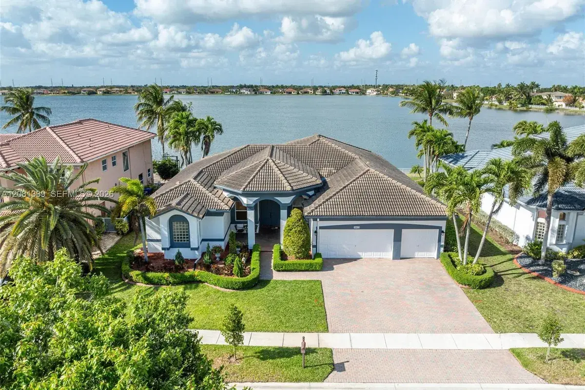 18633 SW 24th St, Miramar FL 33029