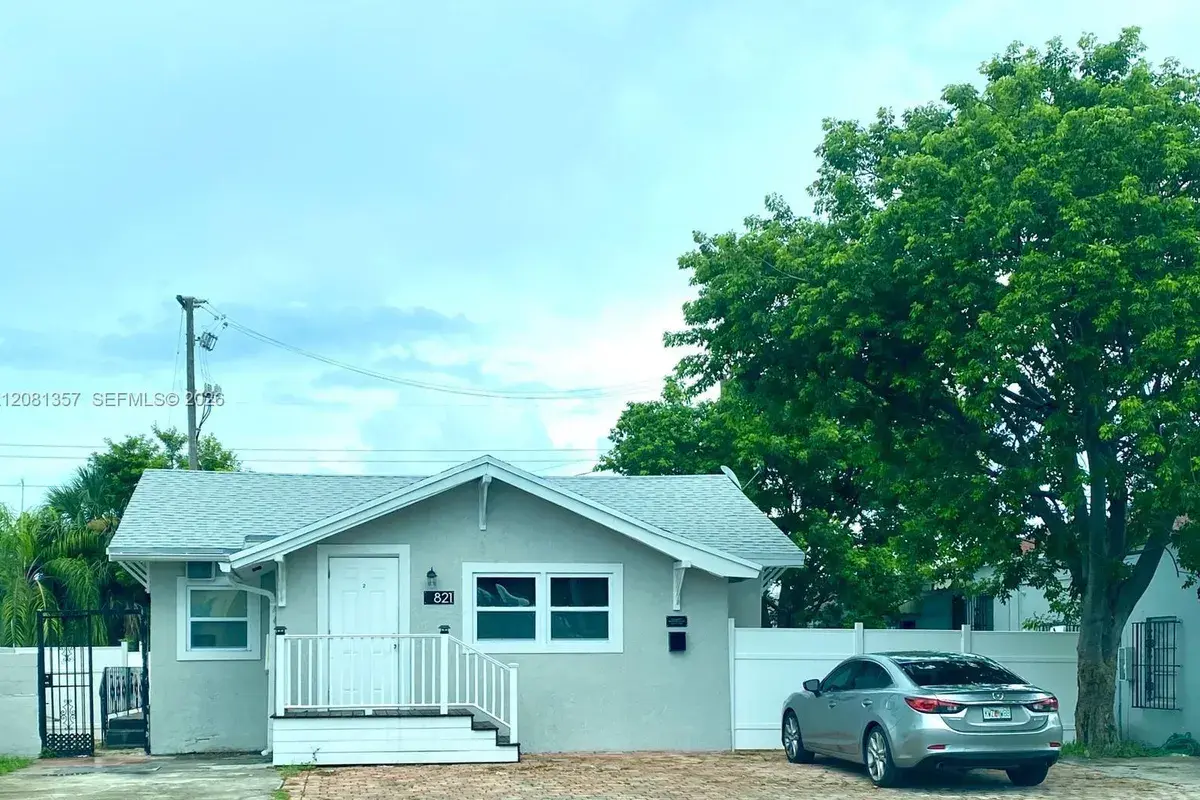 821 SW 29th Ct, Miami FL 33135