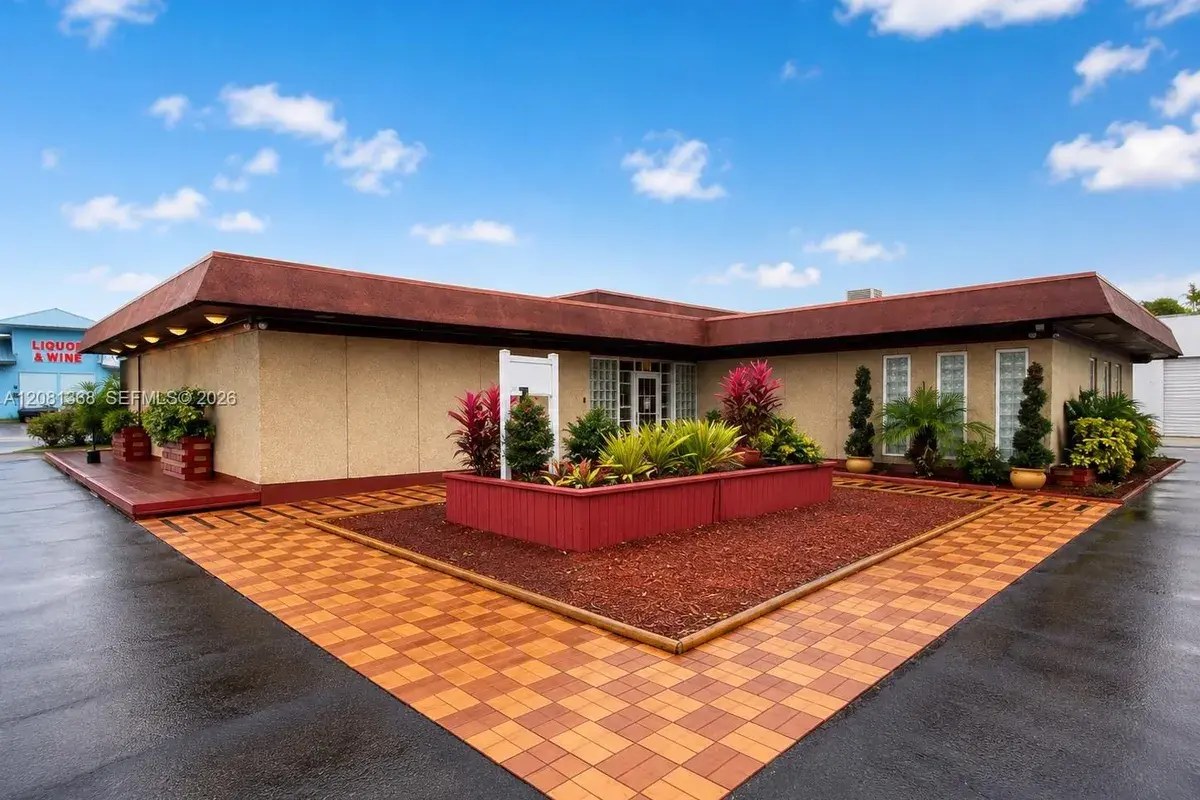 5900 Johnson St, Hollywood FL 33021